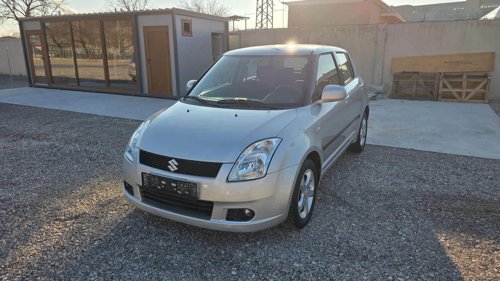 Suzuki Swift, снимка 1