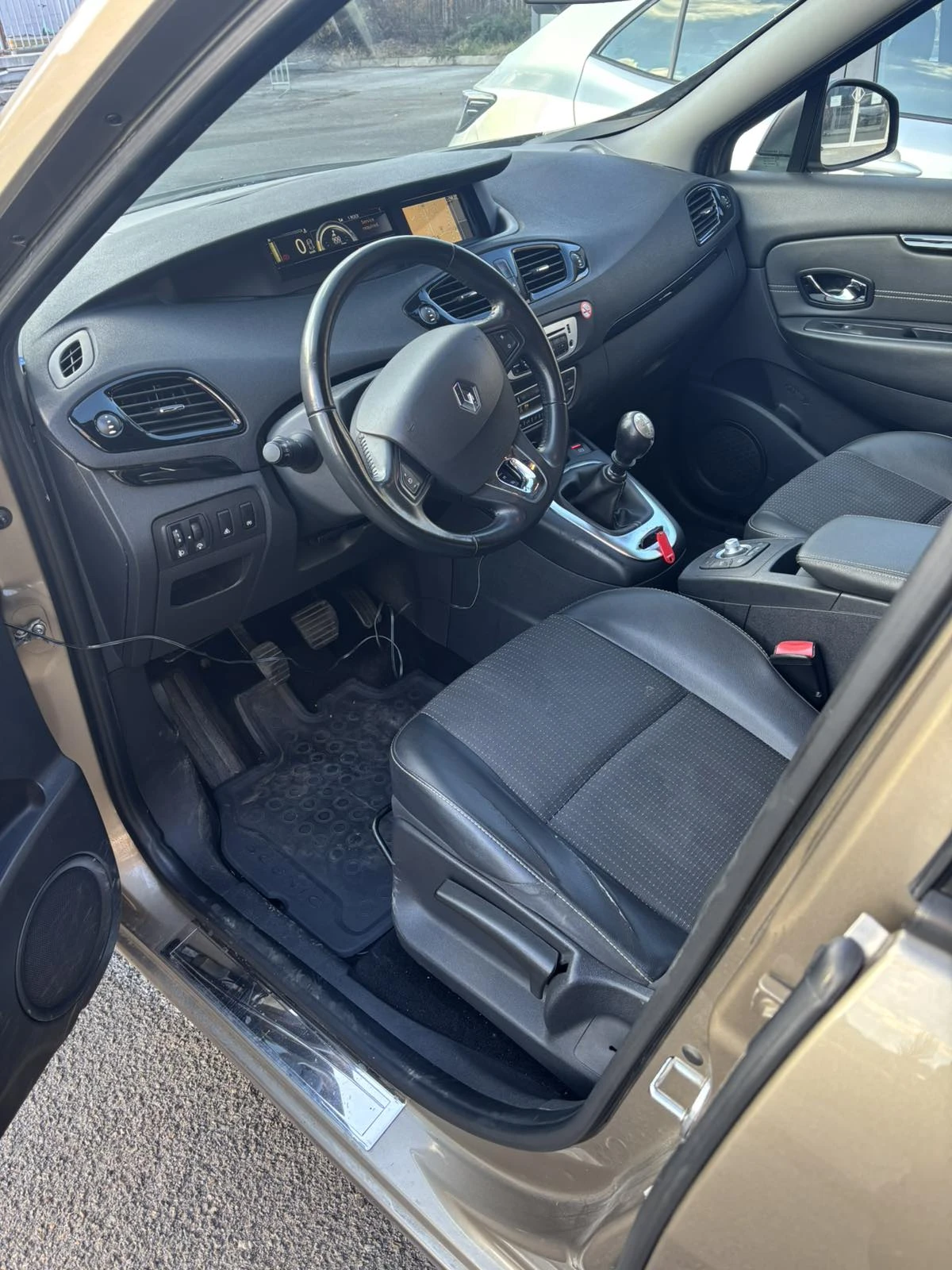 Renault Scenic 1.5dci - изображение 5