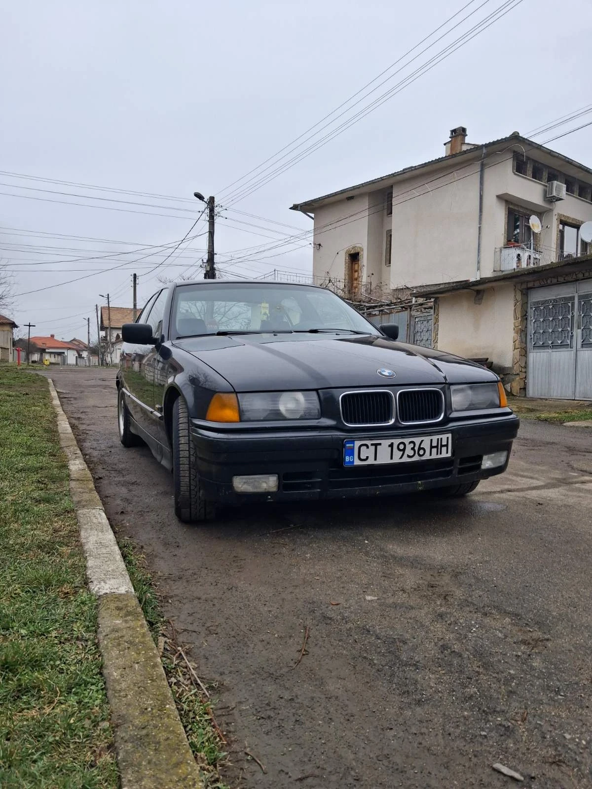 BMW 318, снимка 8 - Автомобили и джипове - 53802326