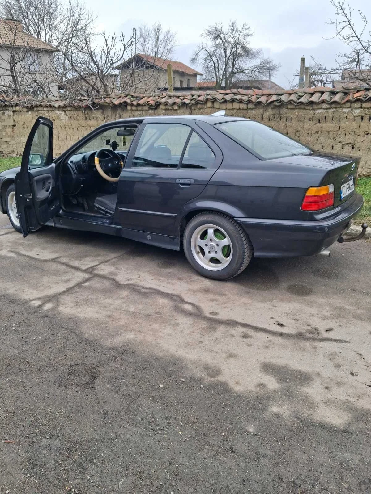 BMW 318, снимка 12 - Автомобили и джипове - 53802326
