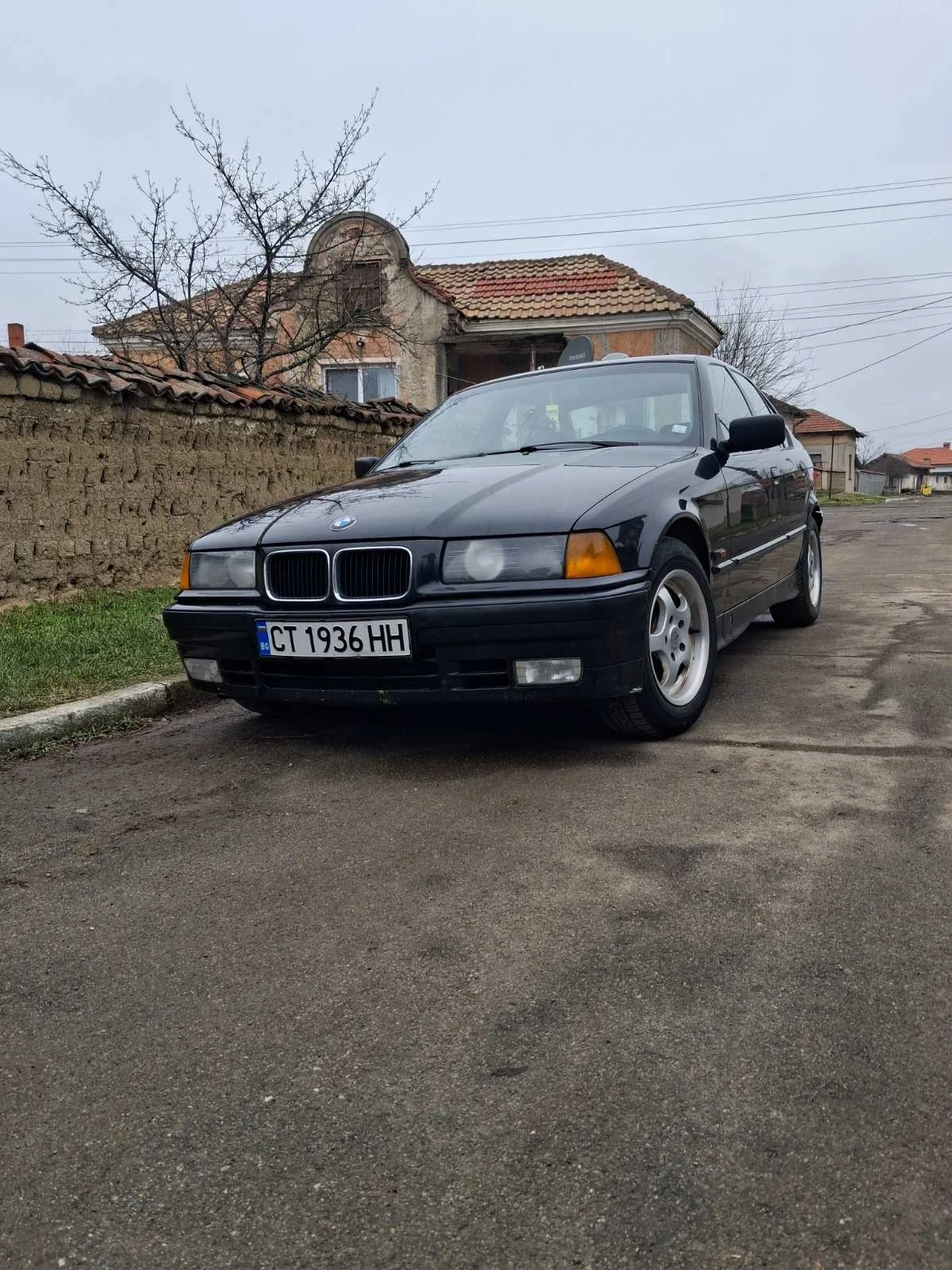 BMW 318, снимка 4 - Автомобили и джипове - 53802326
