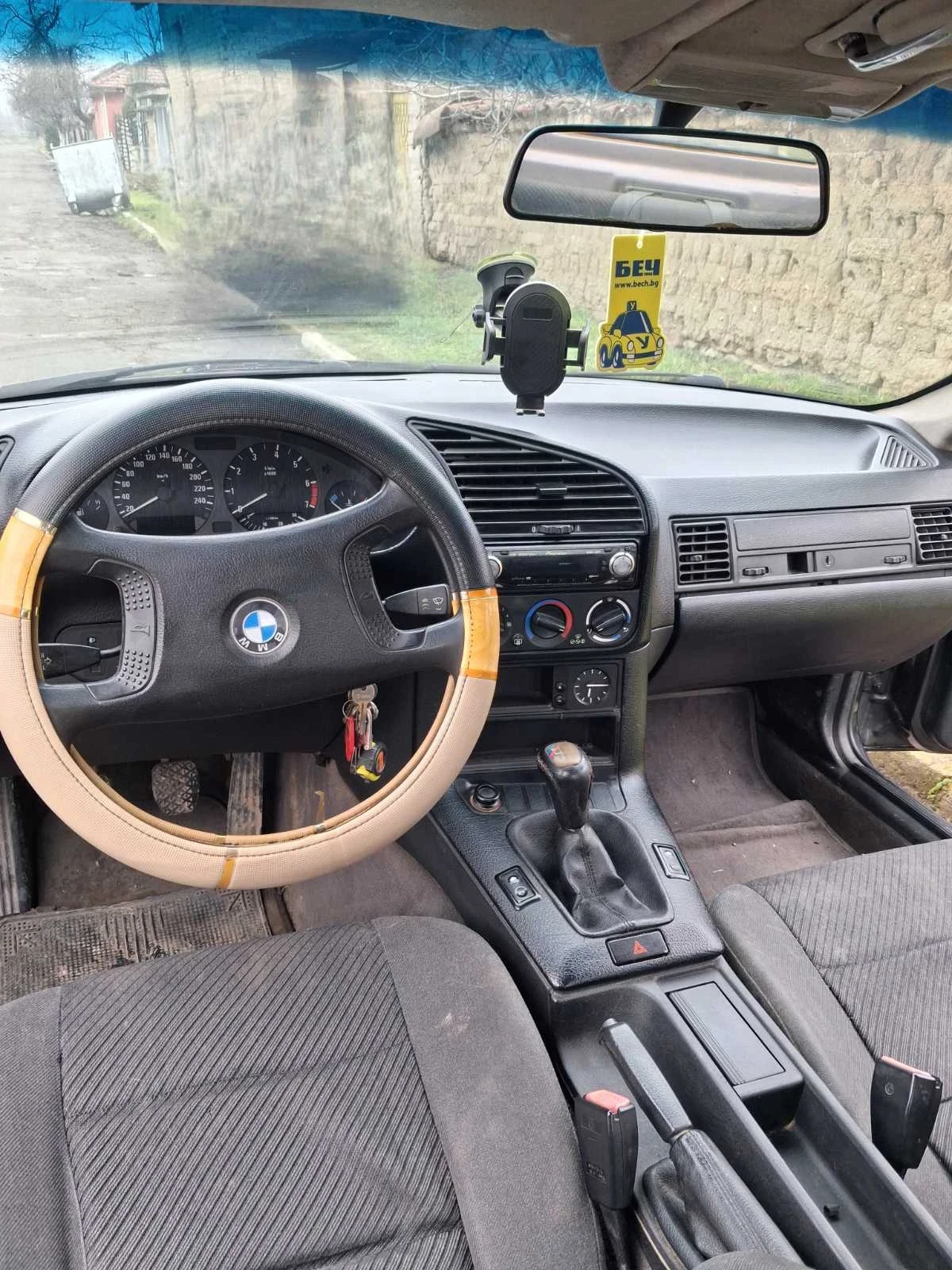 BMW 318, снимка 13 - Автомобили и джипове - 53802326