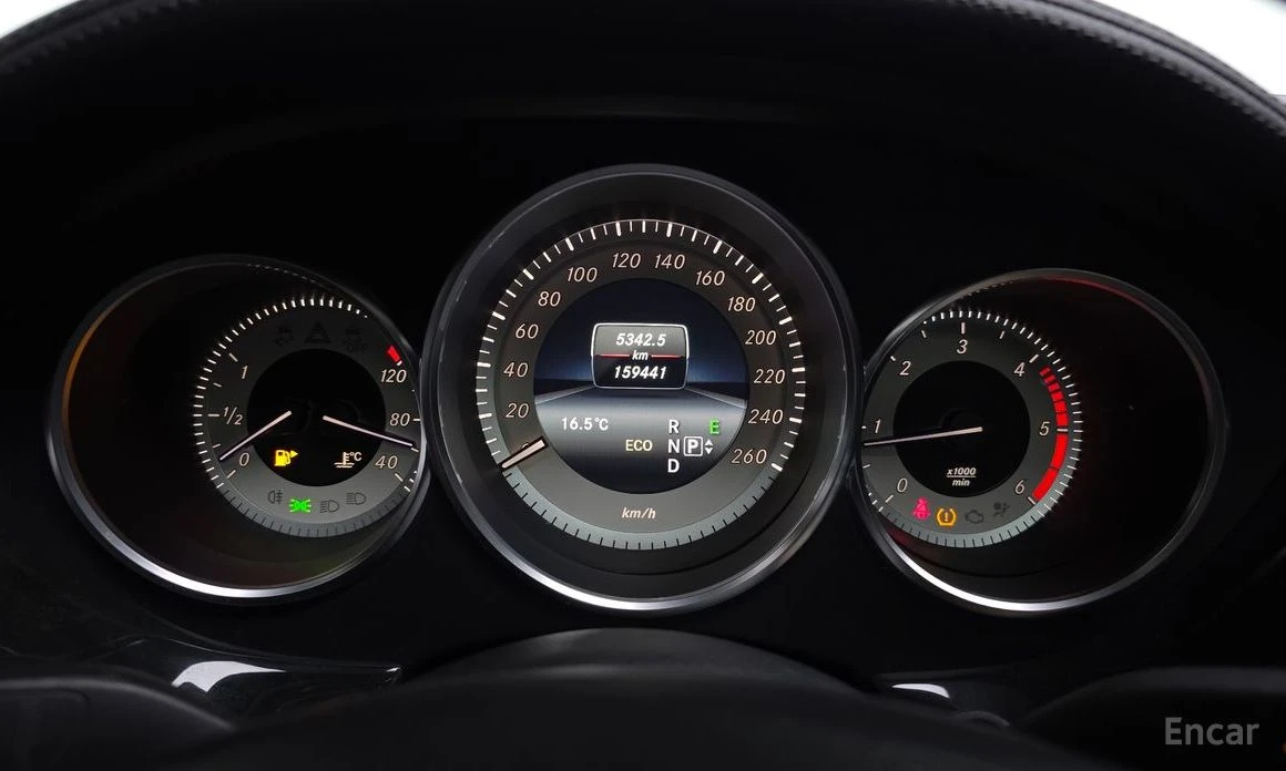 Mercedes-Benz CLS 250 d 4MATIC* FACE* 360 CAM* ПОДГРЕВ* SUNROOF* KEYLESS, снимка 10 - Автомобили и джипове - 54167811