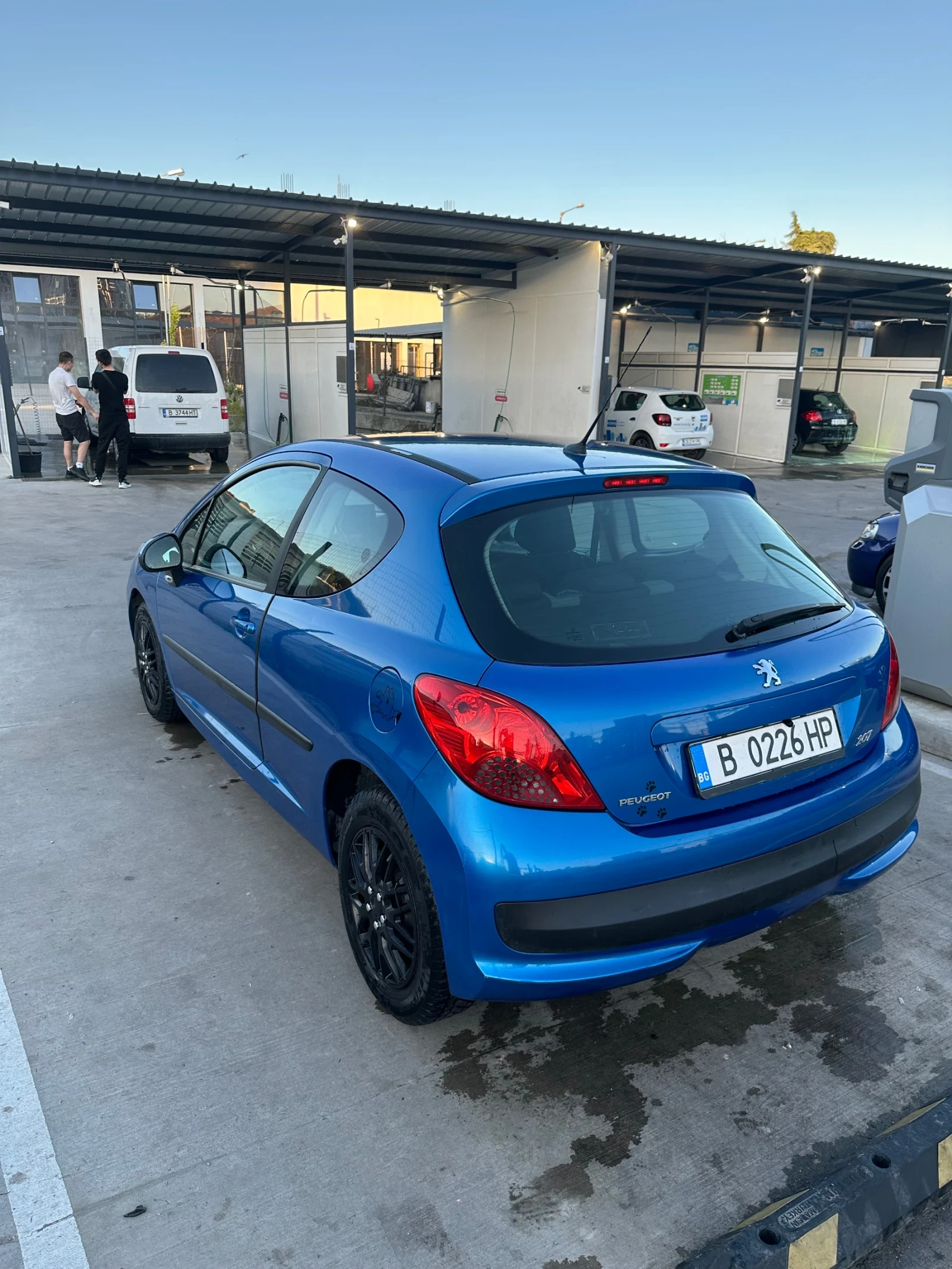 Peugeot 207 1.4i, снимка 8 - Автомобили и джипове - 54336119