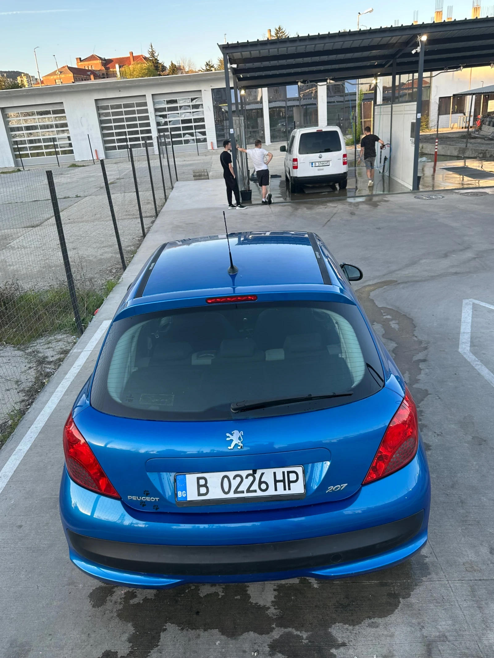 Peugeot 207 1.4i, снимка 4 - Автомобили и джипове - 54336119