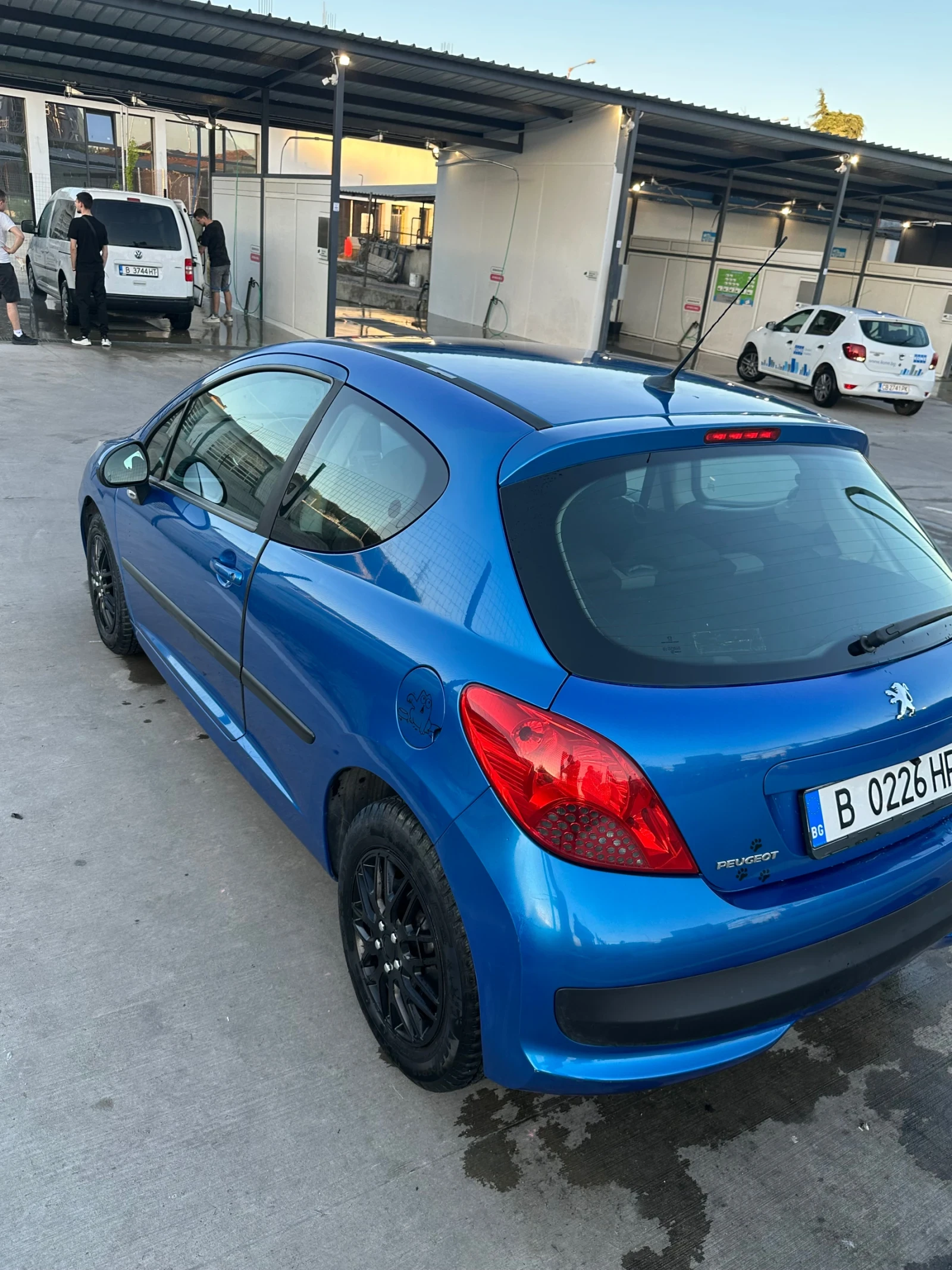 Peugeot 207 1.4i, снимка 5 - Автомобили и джипове - 54336119
