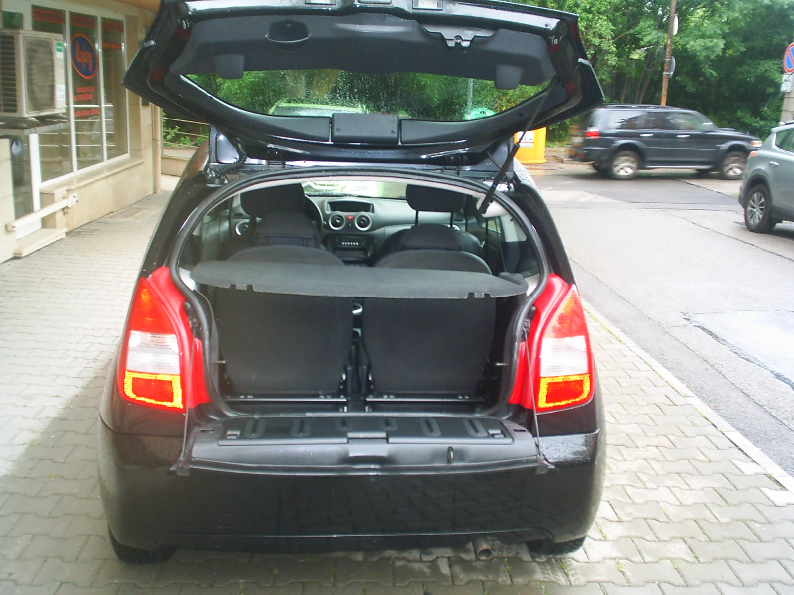 Citroen C2 1.1 i-Club, снимка 12 - Автомобили и джипове - 54581278