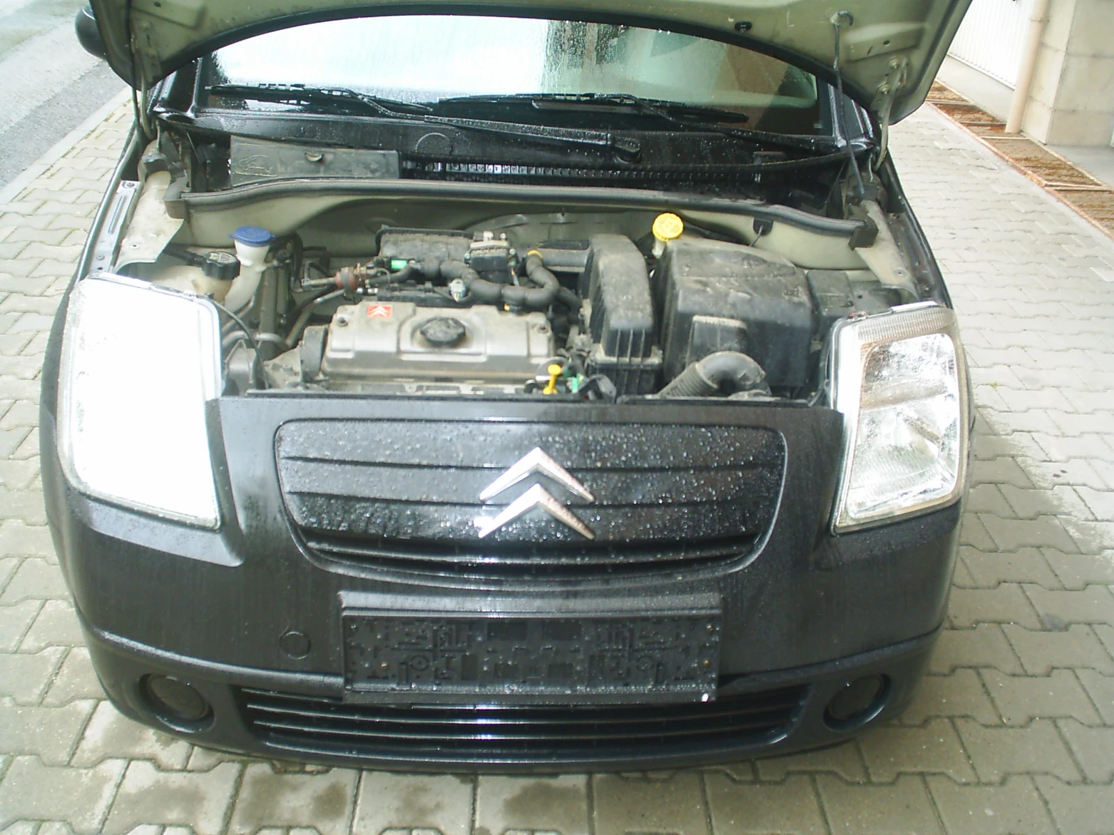 Citroen C2 1.1 i-Club, снимка 14 - Автомобили и джипове - 54581278