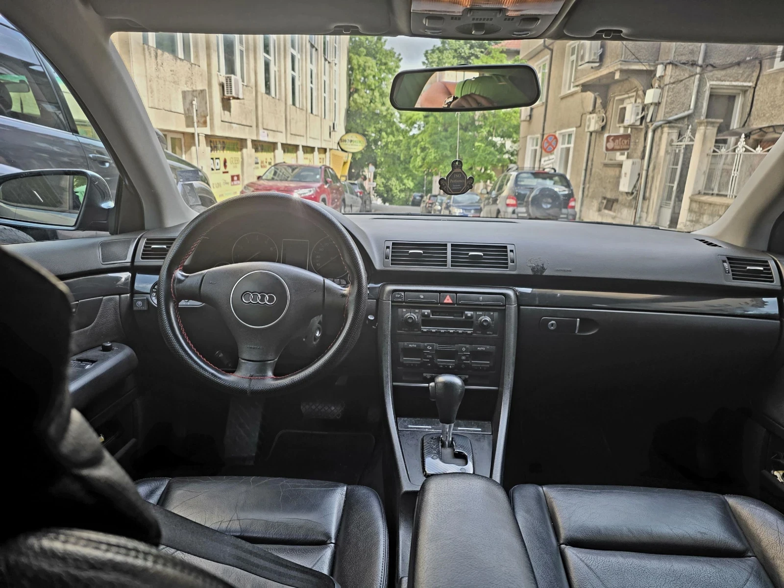 Audi A4 1.8 T Бензин-Газ , снимка 10 - Автомобили и джипове - 54637735