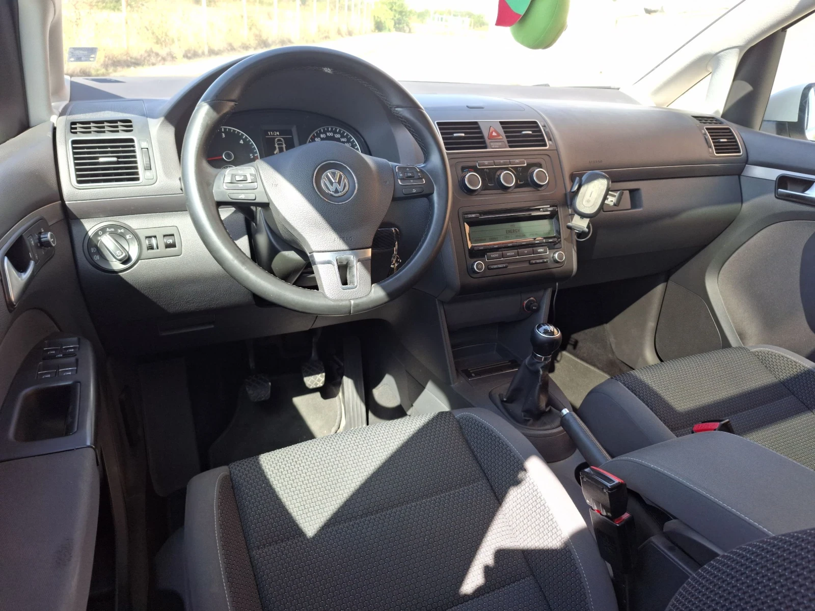 VW Touran 2.0 TDI 140 K.с.Comfort-Line , снимка 14 - Автомобили и джипове - 54790640