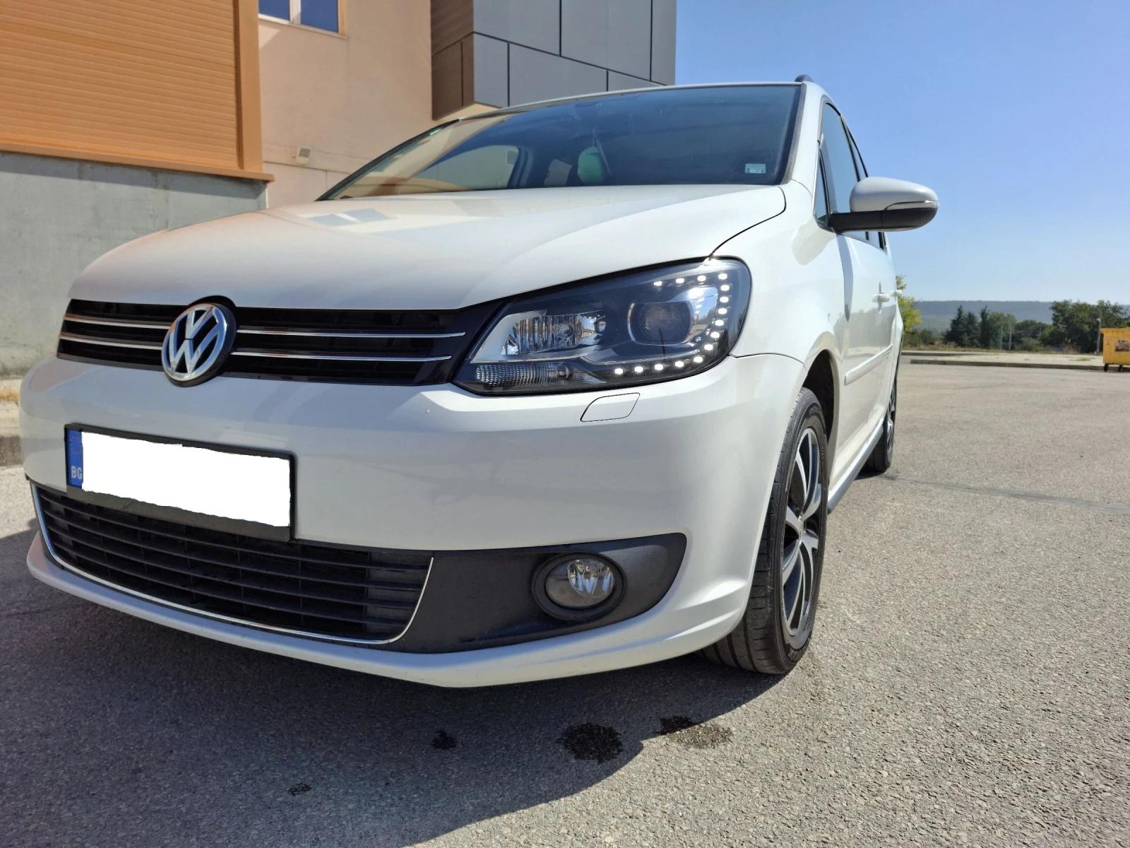VW Touran 2.0 TDI 140 K.с.Comfort-Line , снимка 9 - Автомобили и джипове - 54790640