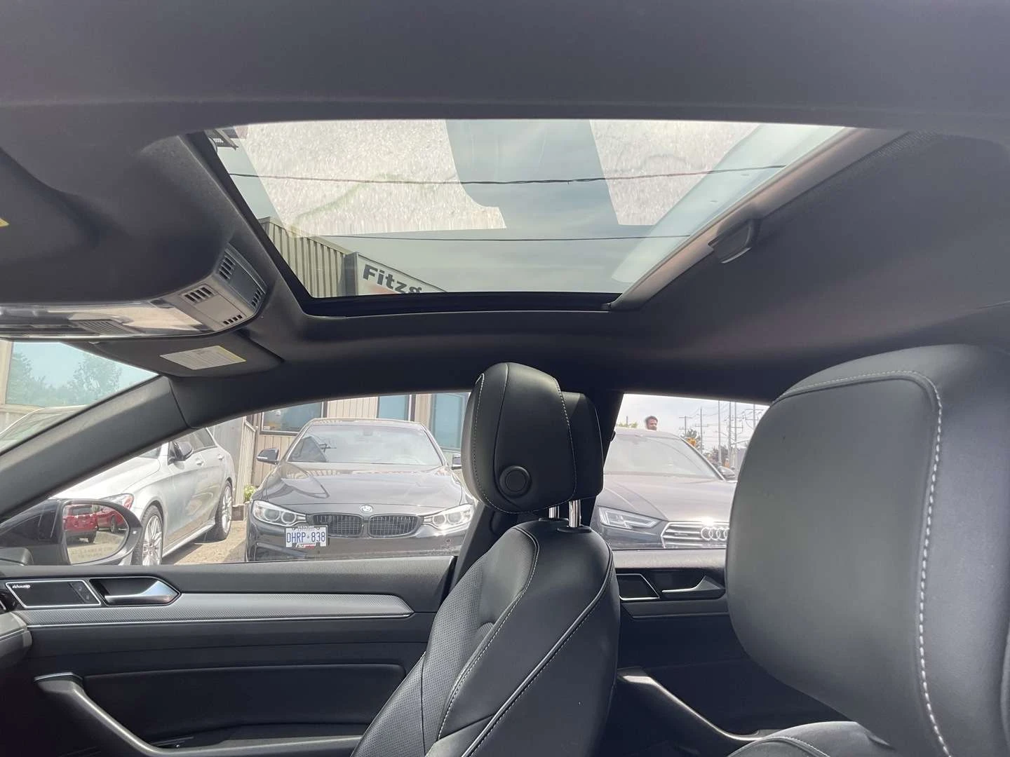 VW Arteon /R-Line, КОЖА, КАМЕРИ, ЦЕНА ДО БГ, снимка 15 - Автомобили и джипове - 54870848