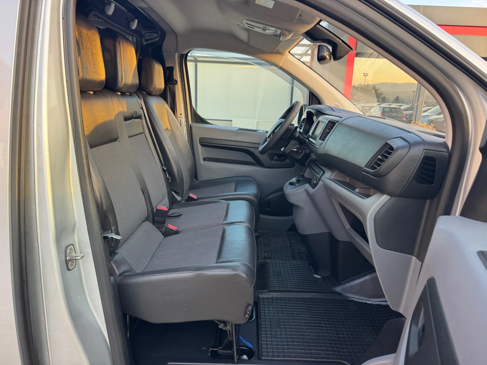 Peugeot Expert 2.0HDI PREMIUM AVTOMAT, снимка 12 - Автомобили и джипове - 55787272