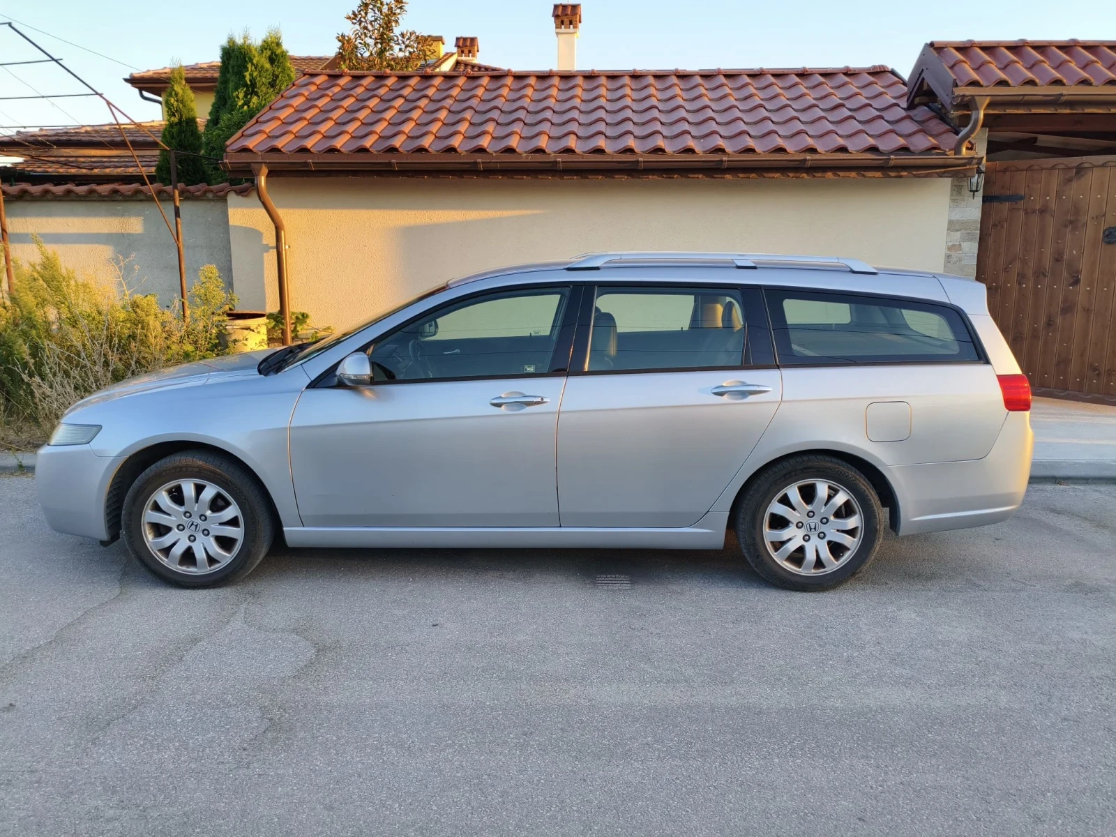 Honda Accord, снимка 2 - Автомобили и джипове - 56376843