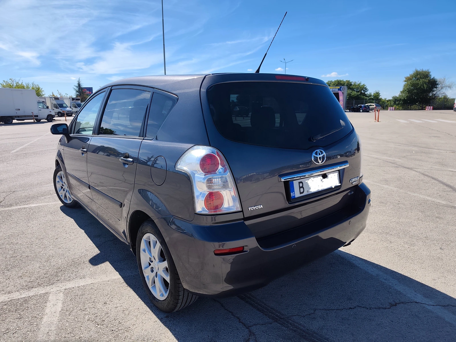 Toyota Corolla verso D4D, снимка 5 - Автомобили и джипове - 56680817