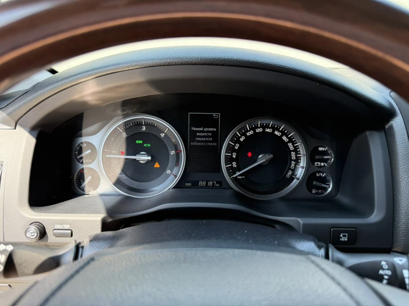 Toyota Land cruiser 200 4.5L V8, снимка 13 - Автомобили и джипове - 51341913