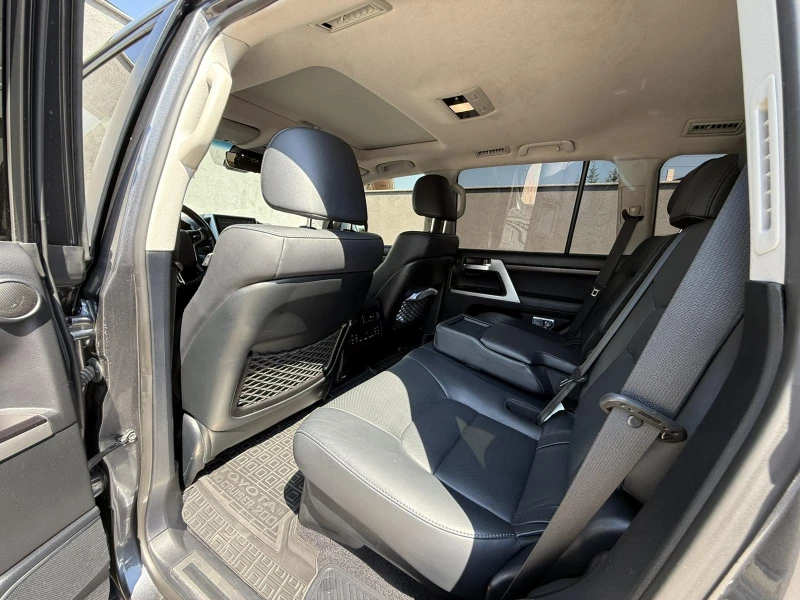 Toyota Land cruiser 200 4.5L V8, снимка 17 - Автомобили и джипове - 51341913