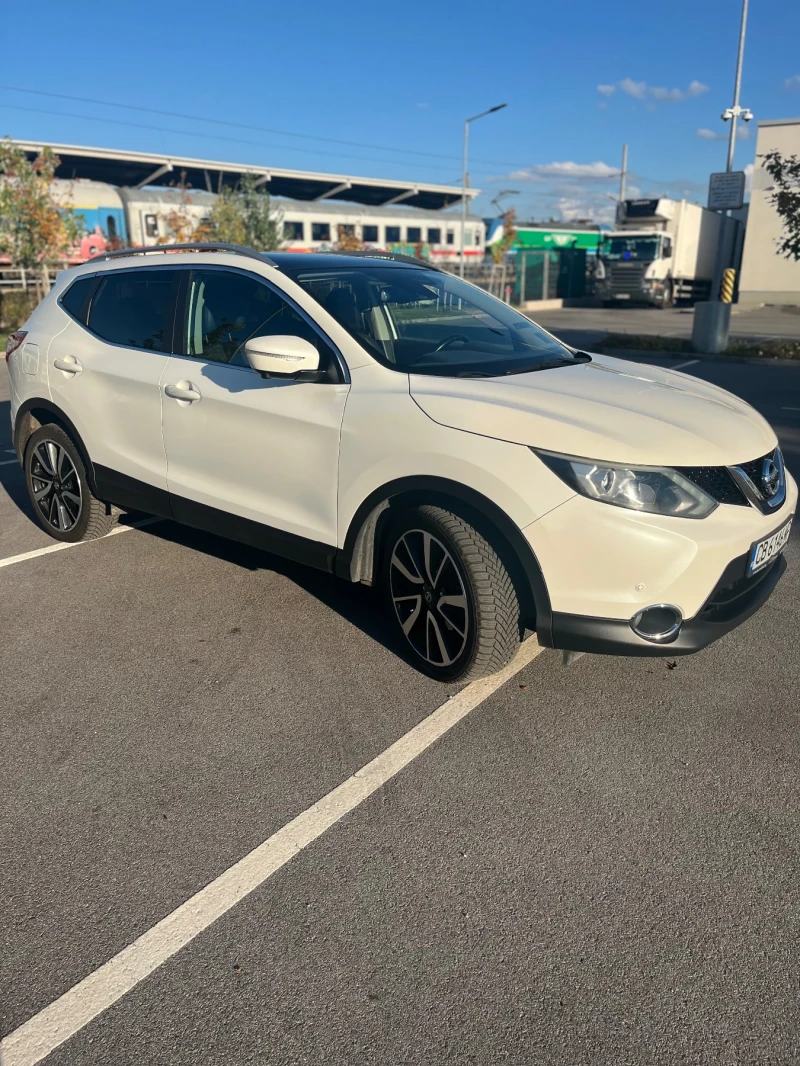 Nissan Qashqai, снимка 11 - Автомобили и джипове - 52177907