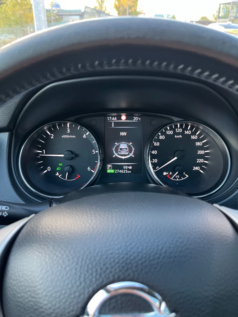 Nissan Qashqai, снимка 6 - Автомобили и джипове - 52177907