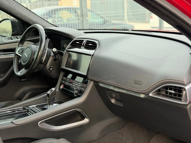 Jaguar F-PACE SVR, снимка 8 - Автомобили и джипове - 52727234