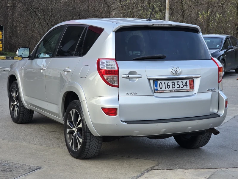 Toyota Rav4 Топ състояние внос Италия, снимка 6 - Автомобили и джипове - 52726535