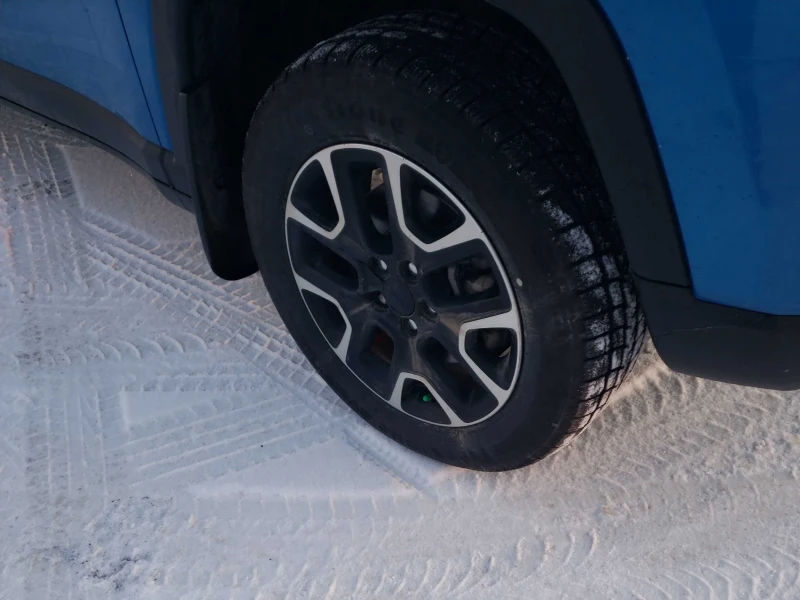 Jeep Compass 2.4L 4cyl 4WD, снимка 6 - Автомобили и джипове - 53558550