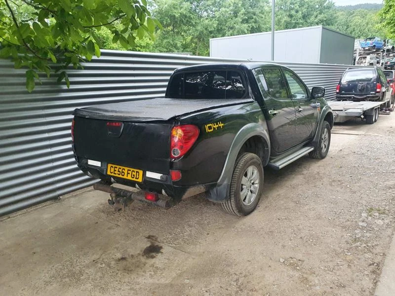 Mitsubishi L200 2.5DI-D - изображение 2