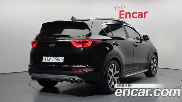 Kia Sportage, снимка 2 - Автомобили и джипове - 55983938