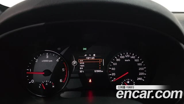 Kia Sportage, снимка 8 - Автомобили и джипове - 55983938
