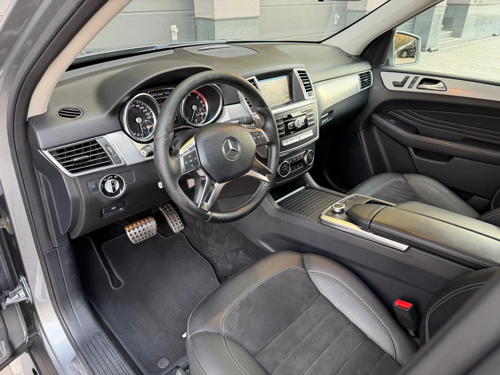 Mercedes-Benz ML 350 AMG Pack / 4 matic / !!! /  | Mobile.bg   9