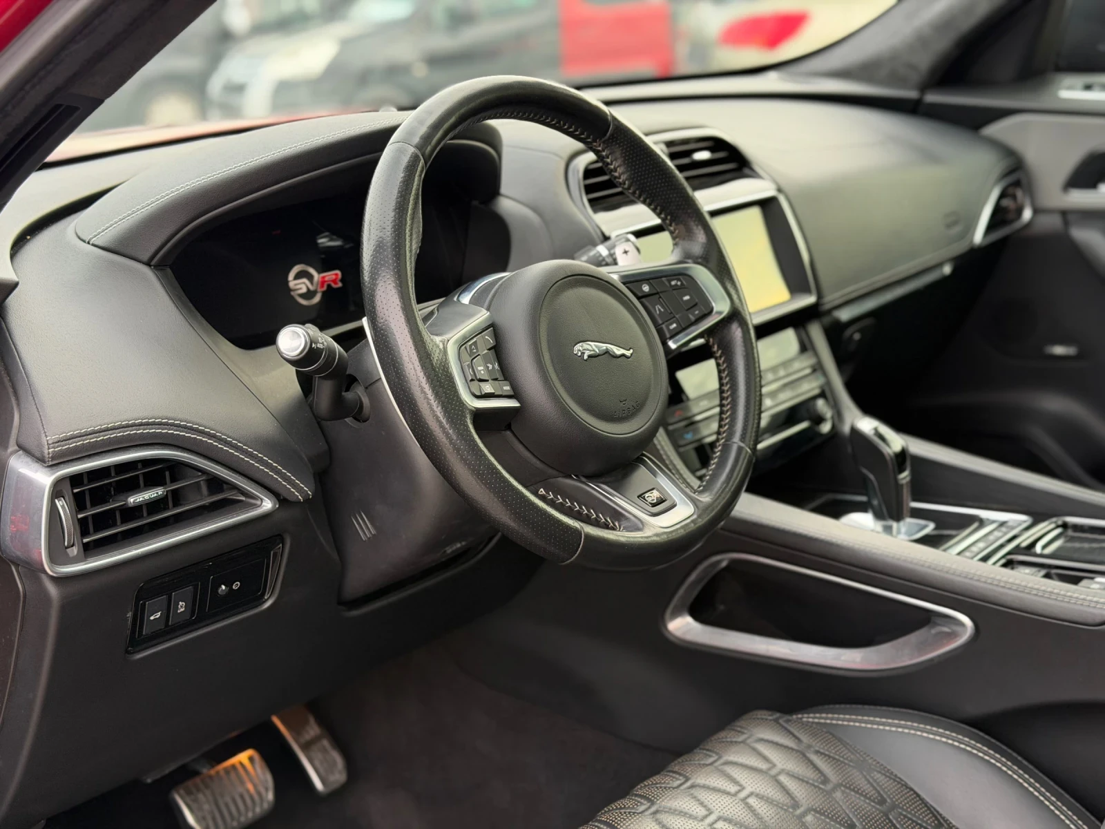 Jaguar F-PACE SVR | Mobile.bg   7