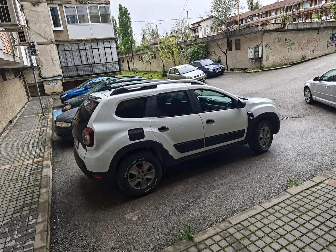 Dacia Duster, снимка 3 - Автомобили и джипове - 54366685