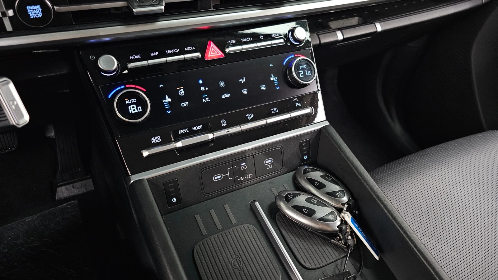Hyundai Santa fe 2.5 T-GDI 2WD Prestige, снимка 13 - Автомобили и джипове - 55597535