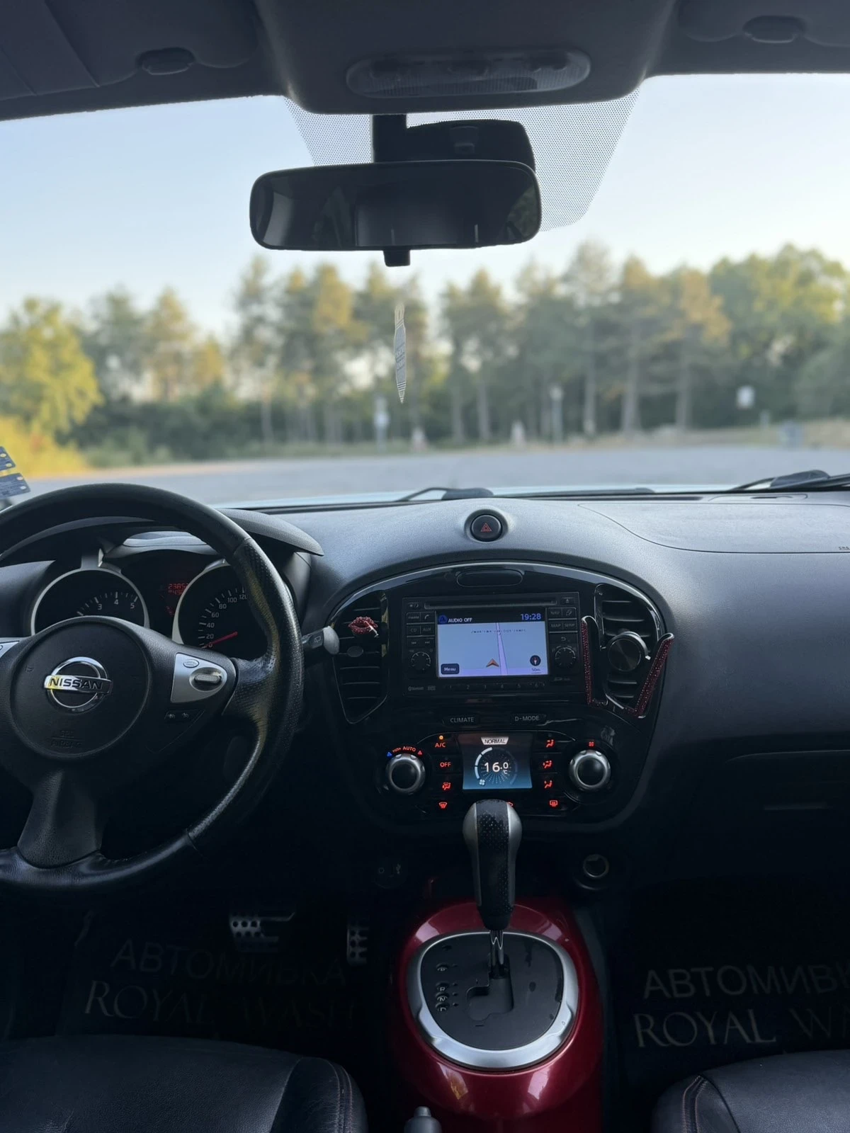 Nissan Juke, снимка 4 - Автомобили и джипове - 55627839
