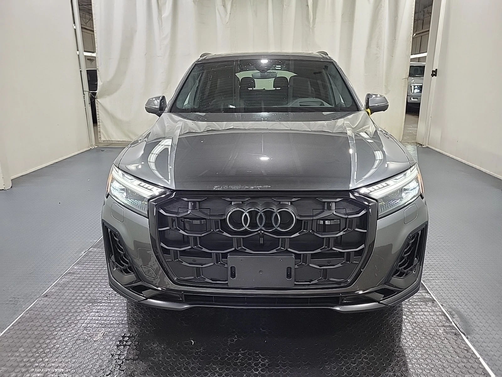 Audi Q7  TECHNIK / DISTRONIC / 360 / PANORAMA , снимка 6 - Автомобили и джипове - 55939817