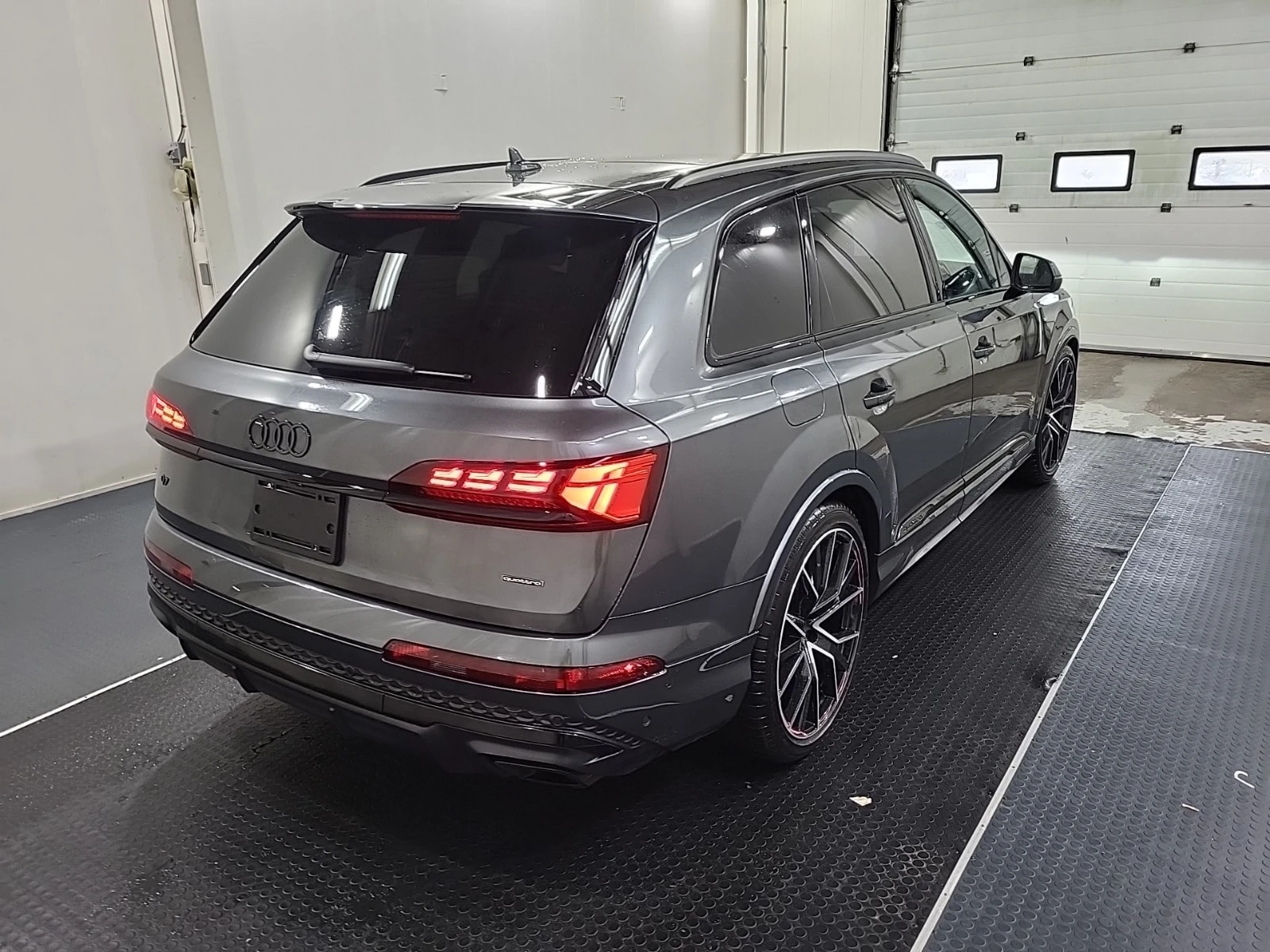 Audi Q7  TECHNIK / DISTRONIC / 360 / PANORAMA , снимка 3 - Автомобили и джипове - 55939817