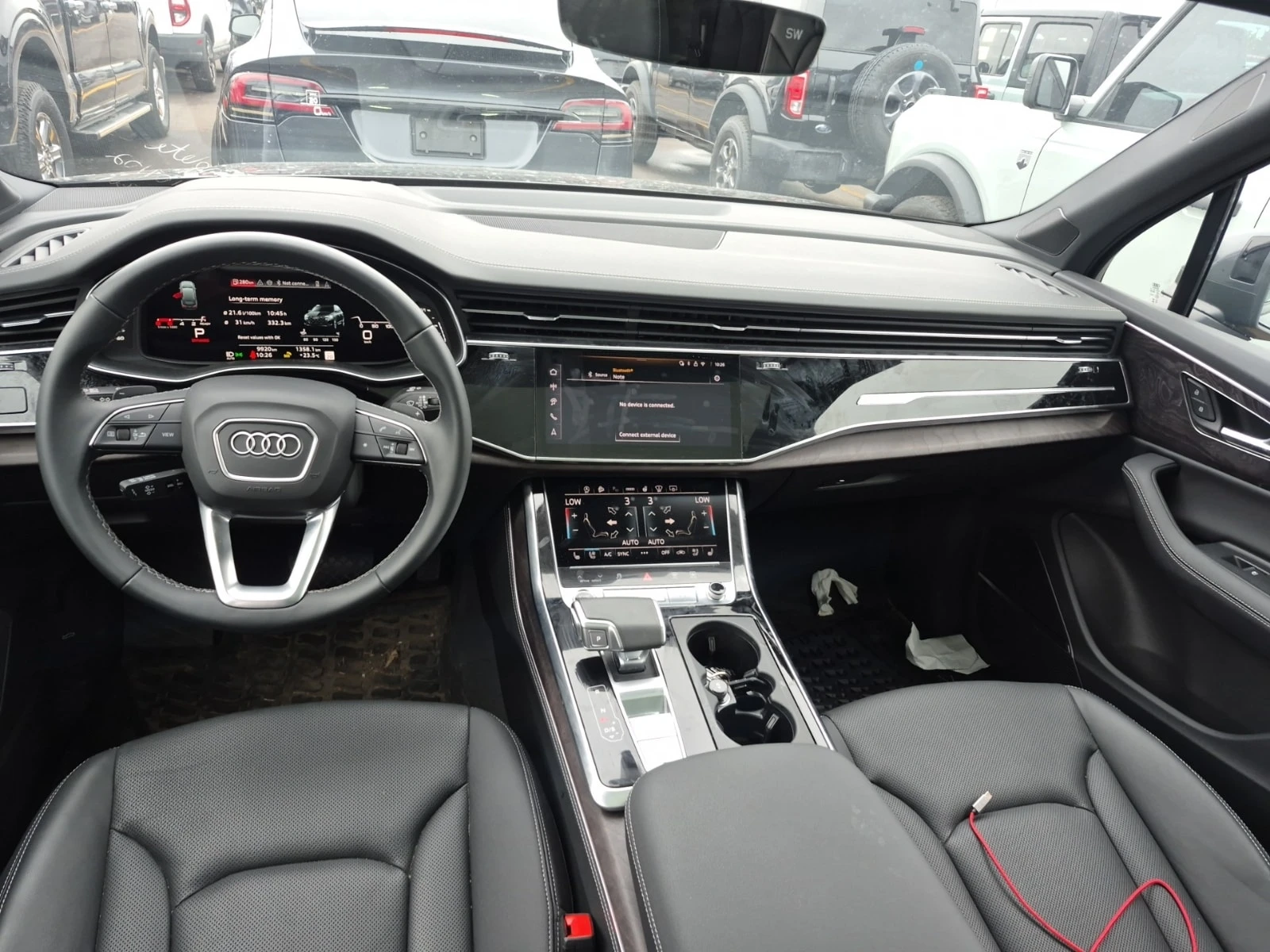 Audi Q7  TECHNIK / DISTRONIC / 360 / PANORAMA , снимка 11 - Автомобили и джипове - 55939817