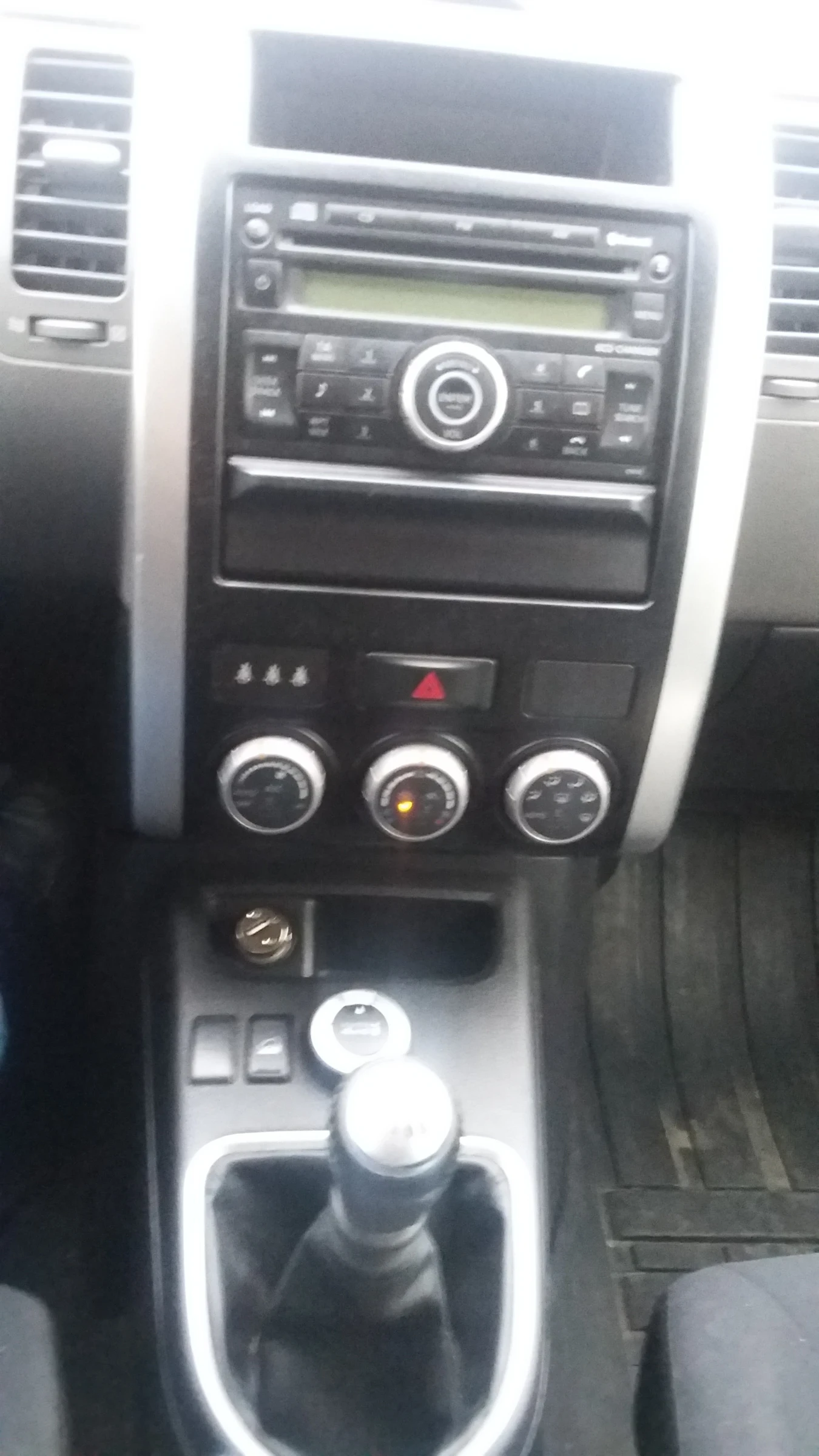 Nissan X-trail T31, снимка 4 - Автомобили и джипове - 56228377