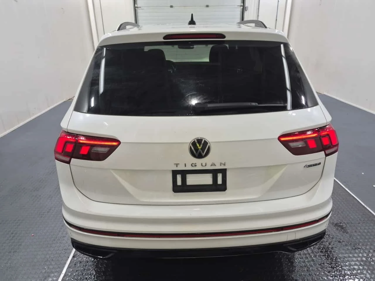 VW Tiguan * Comfortline R Line Black Edition * CARFAX * ���� | Mobile.bg � ����������� 6