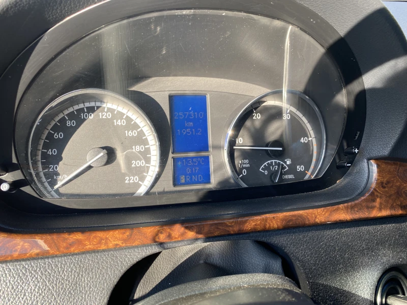 Mercedes-Benz Viano, снимка 3 - Бусове и автобуси - 52312499
