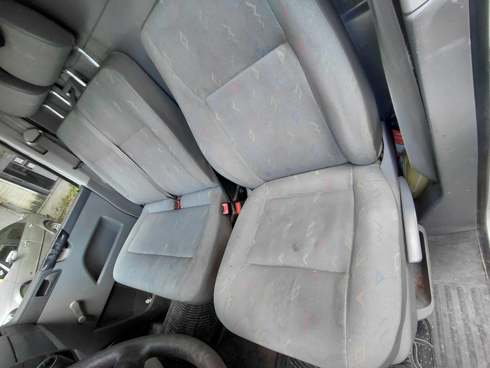 VW T5, снимка 7 - Бусове и автобуси - 56219403