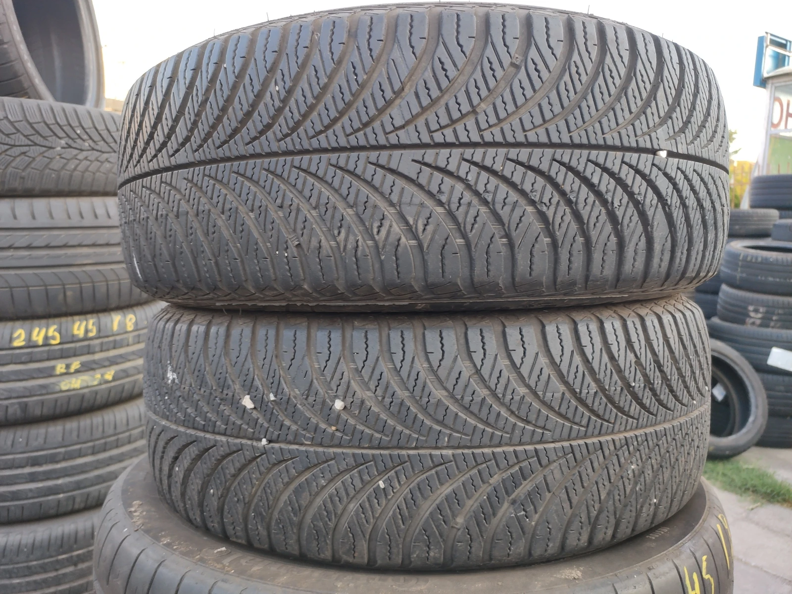 Гуми Всесезонни 195/55R16, снимка 5 - Гуми и джанти - 55485873