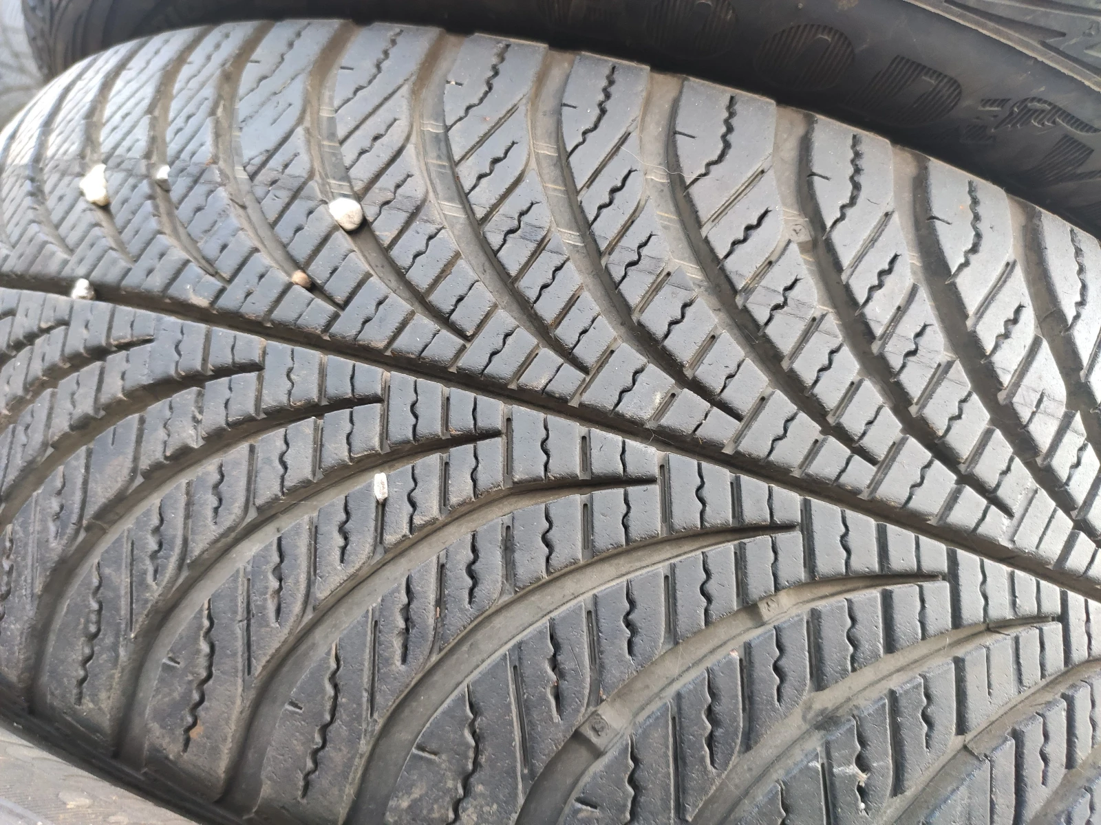 Гуми Всесезонни 195/55R16