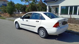 Ford Focus 1.6 газ клима гаражен , снимка 8