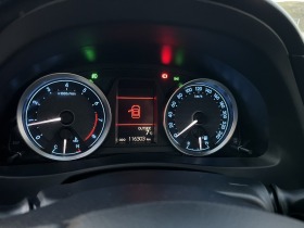 Toyota Auris 1.6 бензин, снимка 9