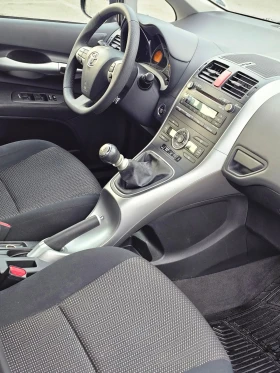 Обява за продажба на Toyota Auris 1.8i #Facelift #Keyless #6 скорости #Swiss  ~12 900 лв. - изображение 9
