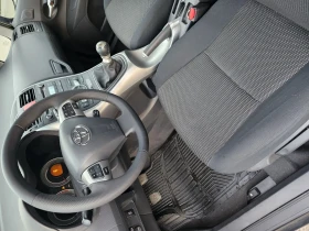 Обява за продажба на Toyota Auris 1.8i #Facelift #Keyless #6 скорости #Swiss  ~12 900 лв. - изображение 6