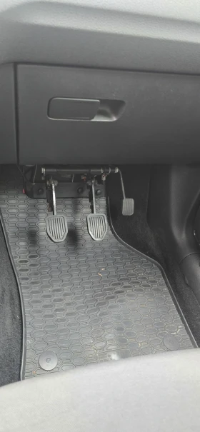VW Golf Учебен 1.6TDI | Auto.bg — изображение 9