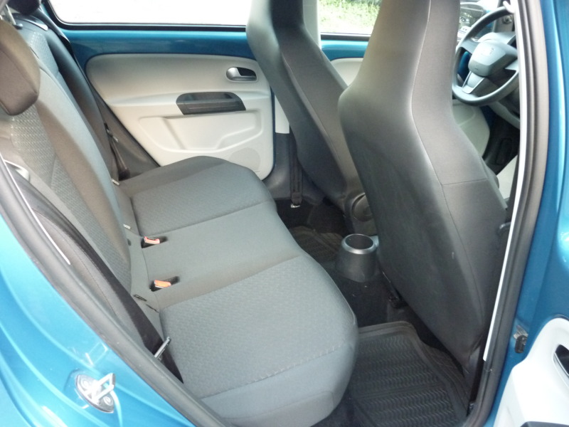 Seat Mii 1.0 MPI 75 к.с, снимка 12 - Автомобили и джипове - 46098612