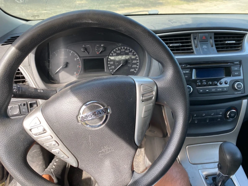 Nissan Sentra, снимка 9 - Автомобили и джипове - 48589116